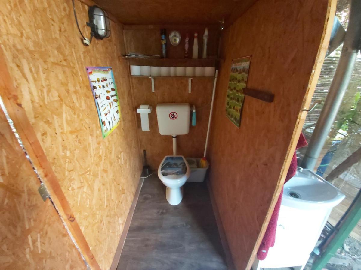 Bungalow Relax Terrace, Glamping Fahaz Siofok Ngoại thất bức ảnh